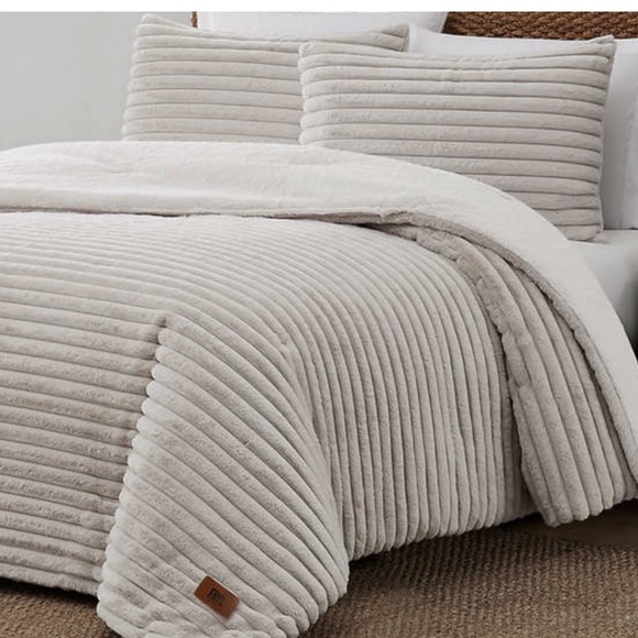 Frye Bedding New Frye 3piecechannel Stitch Faux Fur Comforter Set King Poshmark